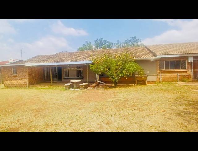 3 BEDROOM HOUSE FOR SALE IN VISAGIE PARK